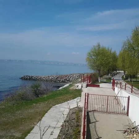 Private In Marina View Fort Beach Elenite