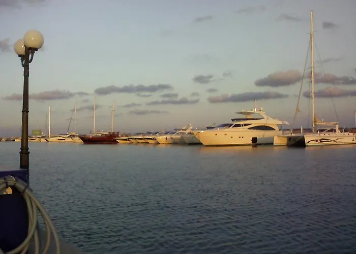 Private In Marina View Fort Beach Elenite