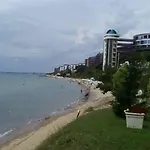 Private In Marina View Apartman *