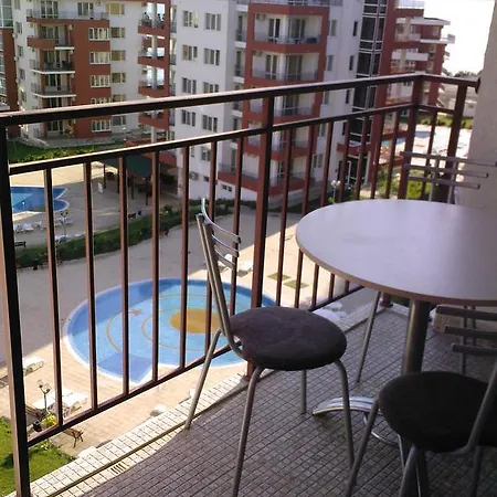 Private In Marina View Lejlighed Elenite