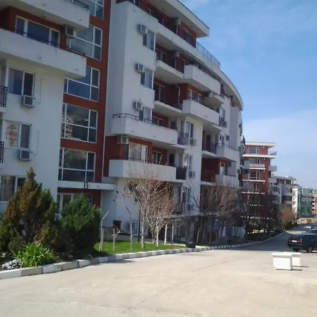 Апартаменти Private In Marina View Еленіте